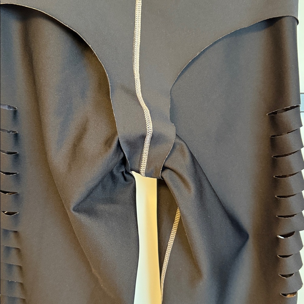 Ultracor Lux Knockout Floral Leggings Size S Laser Cut Side Detail Taupe/Grey - Picture 16 of 16